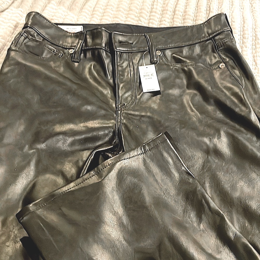GAP Black faux leather baby boot mid rise pants Size 10/30 short